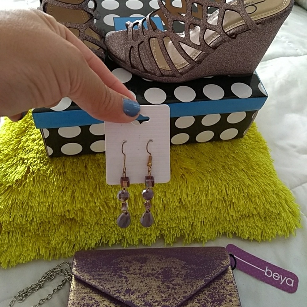 Combo shoes size 6 acc and handbag